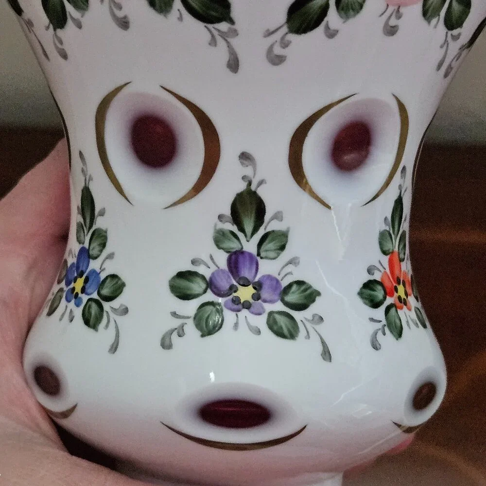 ANTIQUE VINTAGE BOHEMIAN CZECH MOSER FLOWER HAND PAINTED CUT TO CLEAR GLASS VASE